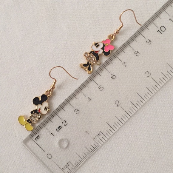 🍏50% OFF/3+...Mickey and Minnie Dangle Earrings. - Picture 5 of 7